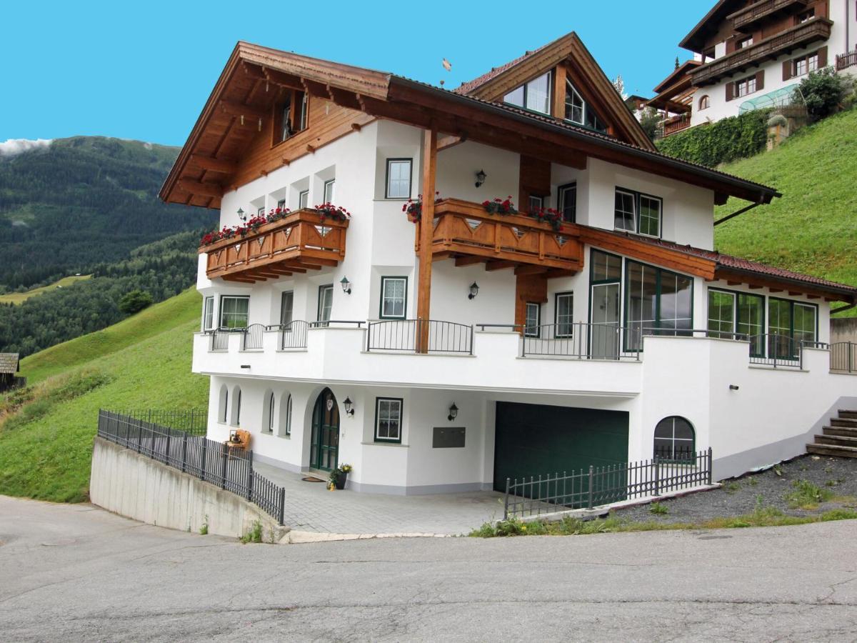 Modern Apartment In Hochgallmigg With Balcony Exterior photo